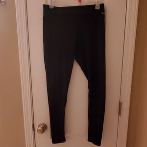 Black Yoga pants. Used but in good conditions.